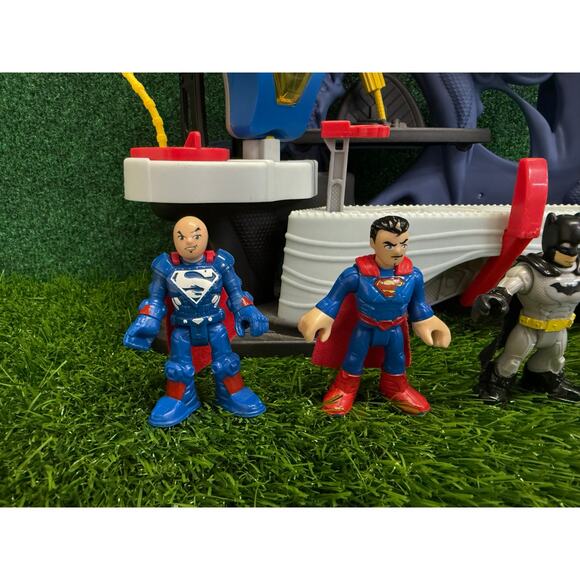 Fisher Price Imaginext Superman's Lair Fortress & Batman superman - Picture 5 of 7